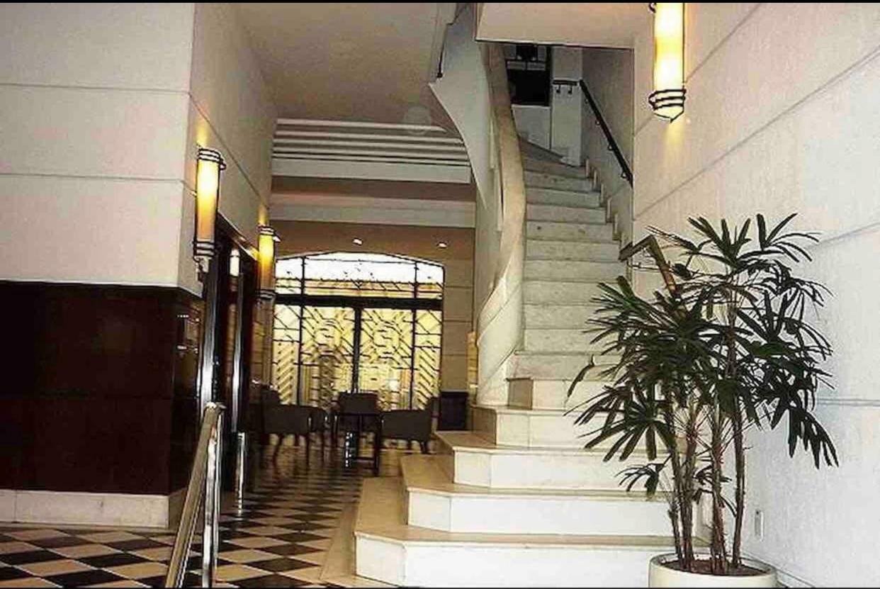 Residencial Com Servicos 45 Metros Decorado Com Sala, Suite E Cozinha Na Quadra Da Praia De Copacabana Rio de Janeiro Zewnętrze zdjęcie